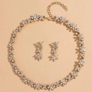 Floral Set - necklace and earrings